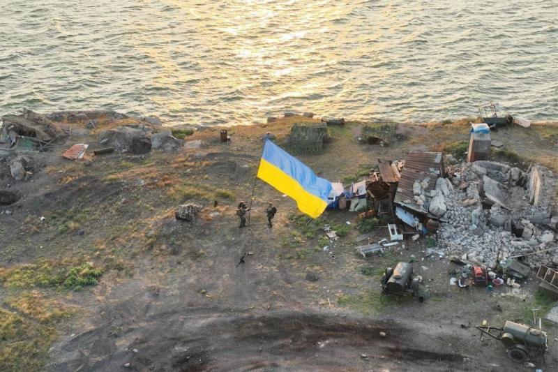 28 годин на відкритому морі: розкрито подробиці операції бійців ГУР, що визволяли острів Зміїний.