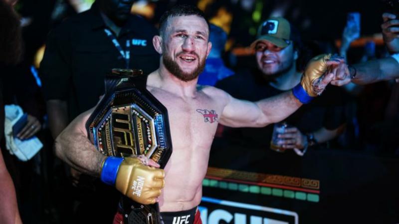 Мераб Двалішвілі став володарем титулу чемпіона UFC у категорії легка вага.