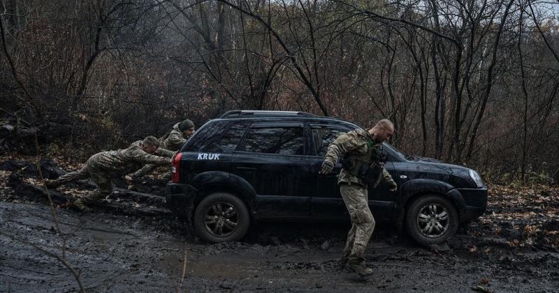 Ворог створює тиски на Курахівському напрямку - Основні новини України.